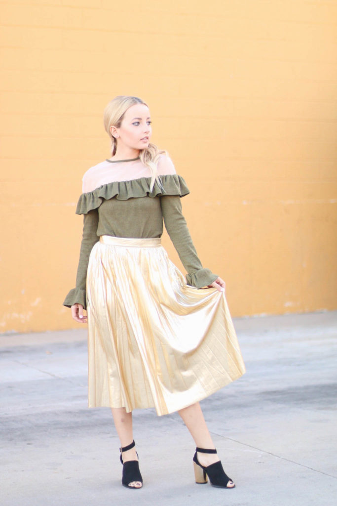 Alena Gidenko of modaprints.com Styling a gold pleated skirt for the holidays