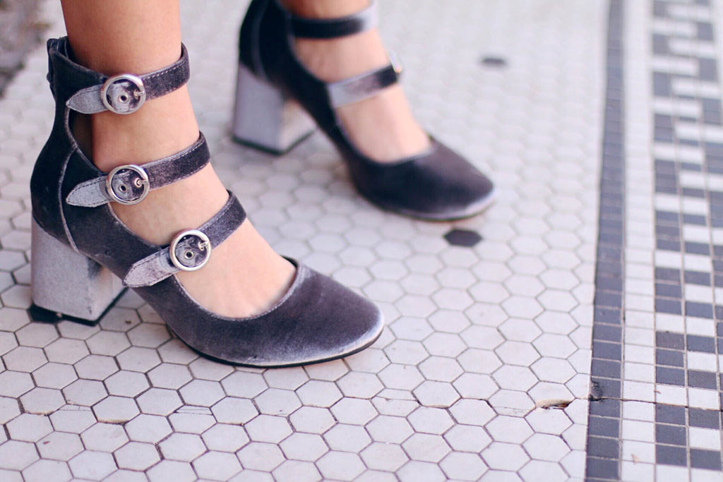 Alena Gidenko of modaprints.com sharing tips on styling velvet heels
