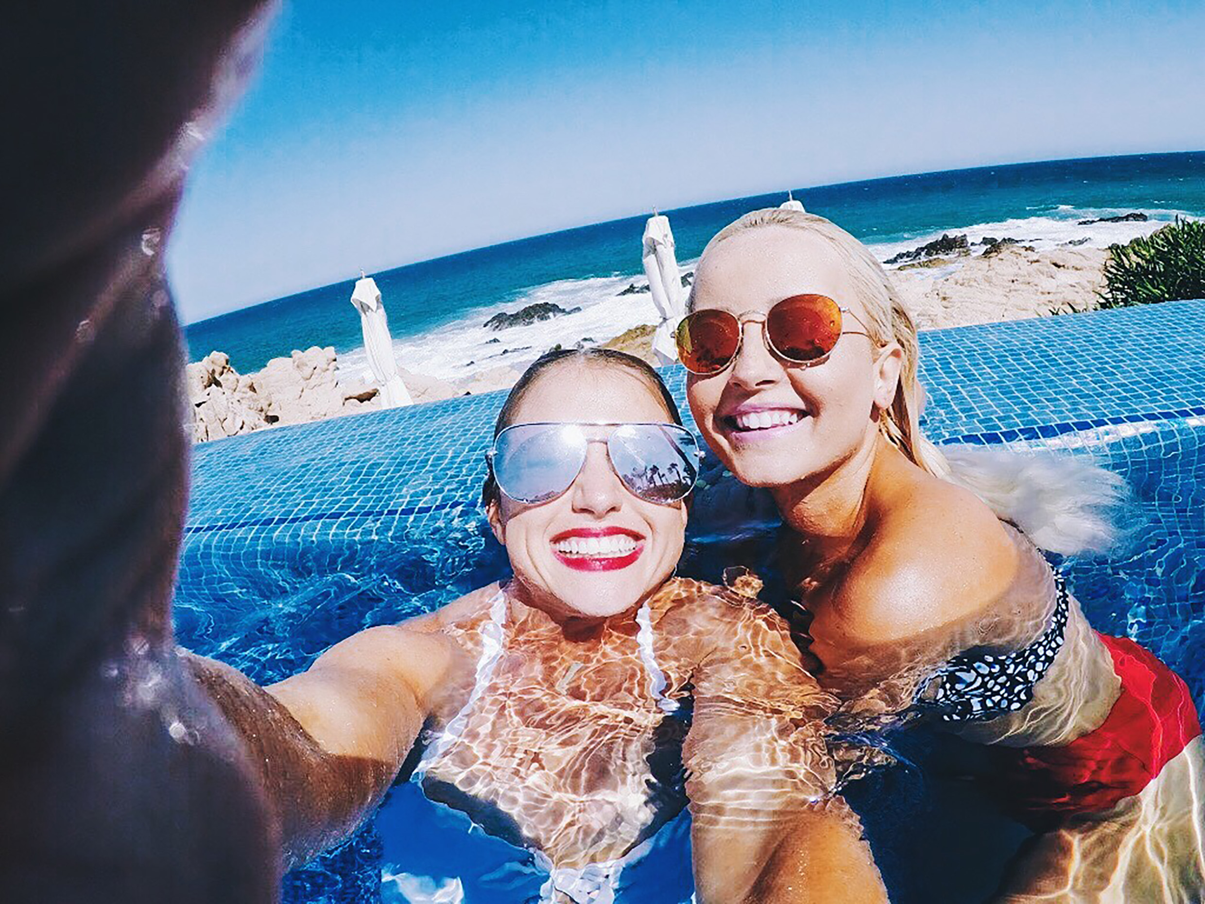 Alena Gidenko of modaprints.com shares a blog of her trip to Cabo with her best friend