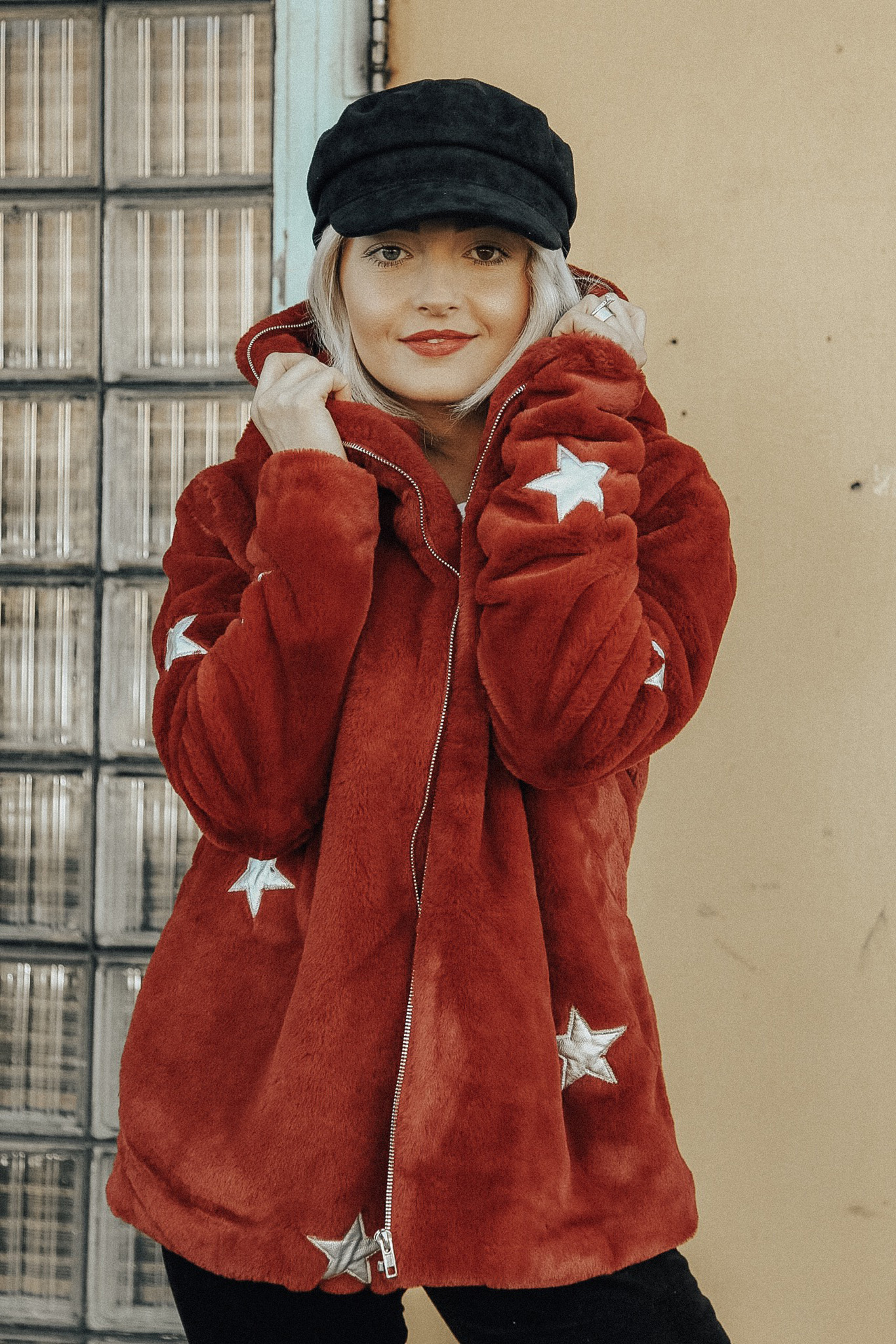 Alena Gidenko of modaprints.com shares her favorite cozy star coat